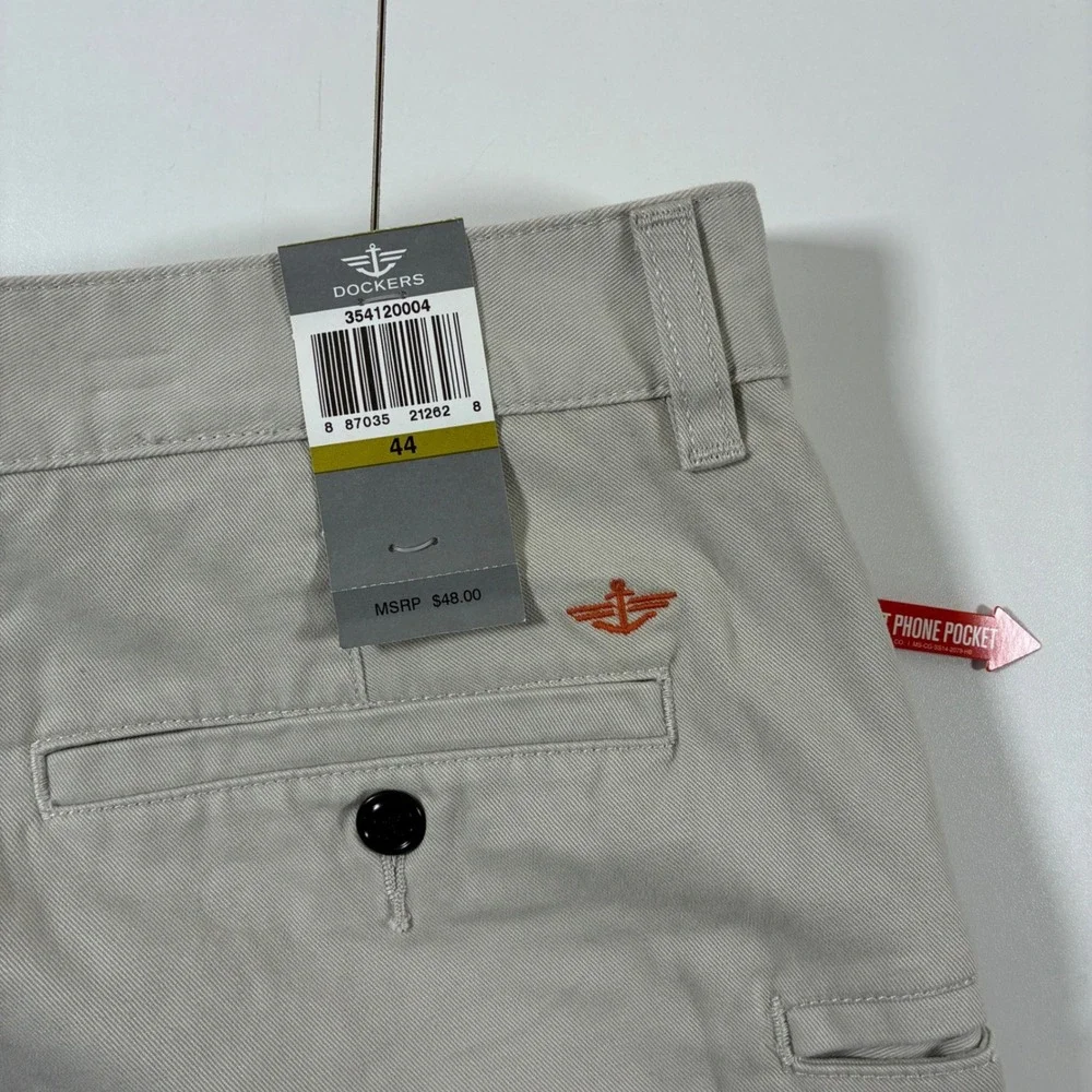 NEW Dockers Perfect Shorts 44 10